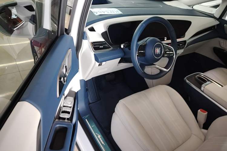 Used Buick Century 2023 2.0T Six-Seater Yinshi Edition Driver Seat