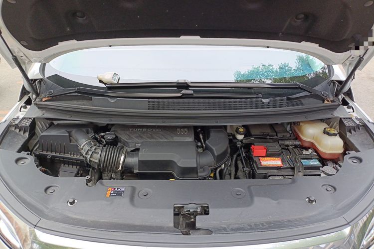 Used Buick Century 2023 2.0T Six-Seater Yinshi Edition Engine Bay
