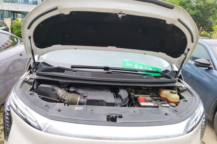 Used Buick Century 2023 2.0T Six-Seater Yinshi Edition Engine Bay