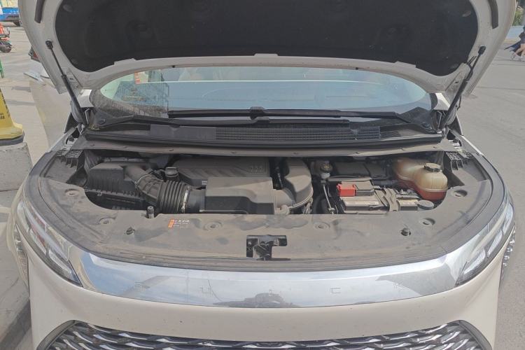 Used Buick Century 2023 2.0T Six-Seater Yinshi Edition Engine Bay