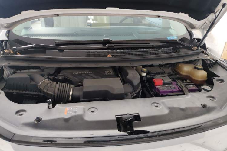 Used Buick Century 2023 2.0T Six-Seater Yinshi Edition Engine Bay