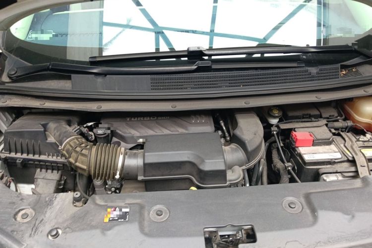 Used Buick Century 2023 2.0T Seven-Seater Yinshi Edition Engine Bay