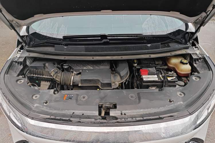 Used Buick Century 2023 2.0T Six-Seater Yinshi Edition Engine Bay