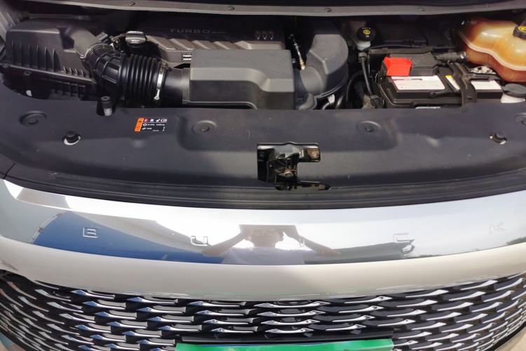 Used Buick Century 2023 2.0T Six-Seater Yinshi Edition Engine Bay