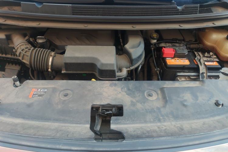 Used Buick Century 2023 2.0T Six-Seater Yinshi Edition Engine Bay
