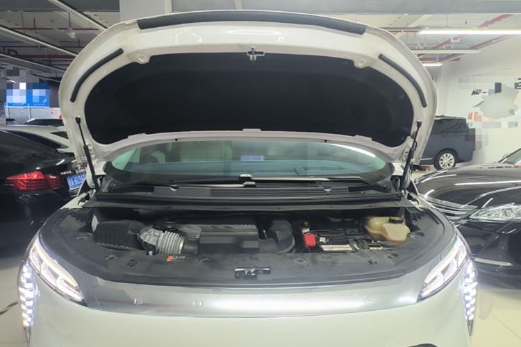 Used Buick Century 2023 2.0T Six-Seater Yinshi Edition Engine Bay