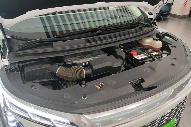 Used Buick Century 2023 2.0T Four-Seat Private Edition Engine Bay