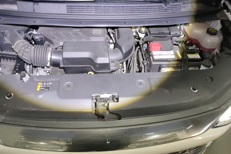 Used Buick Century 2023 2.0T Seven-Seater Deluxe Edition Engine Bay