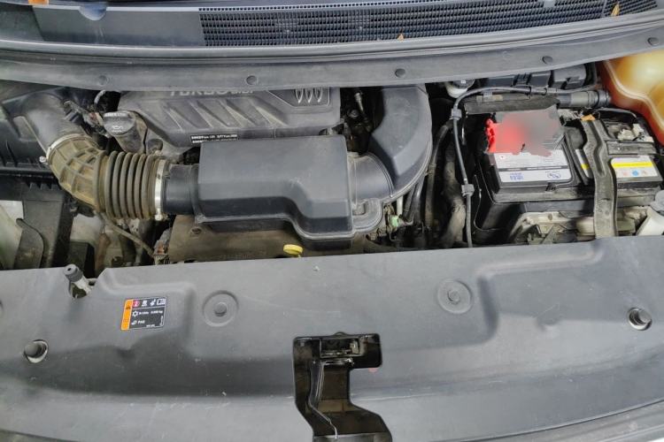 Used Buick Century 2023 2.0T Seven-Seater Yinshi Edition Engine Bay