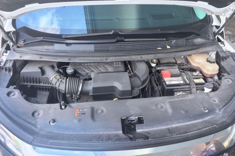 Used Buick Century 2023 2.0T Seven-Seater Yinshi Edition Engine Bay