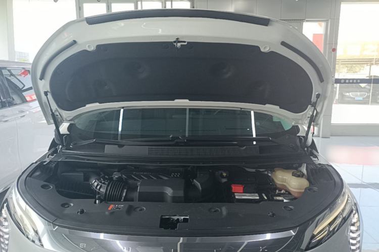 Used Buick Century 2023 2.0T Six-Seater Yinshi Edition Engine Bay