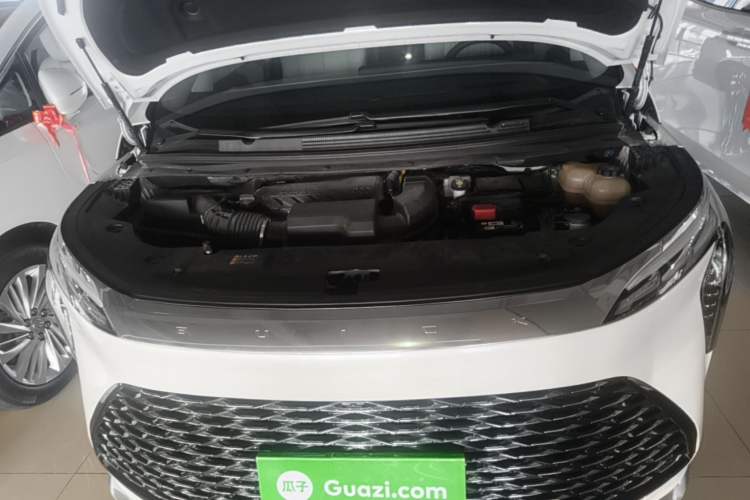 Used Buick Century 2023 2.0T Six-Seater Yinshi Edition Engine Bay