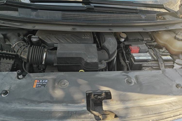 Used Buick Century 2023 2.0T Seven-Seater Yinshi Edition Engine Bay