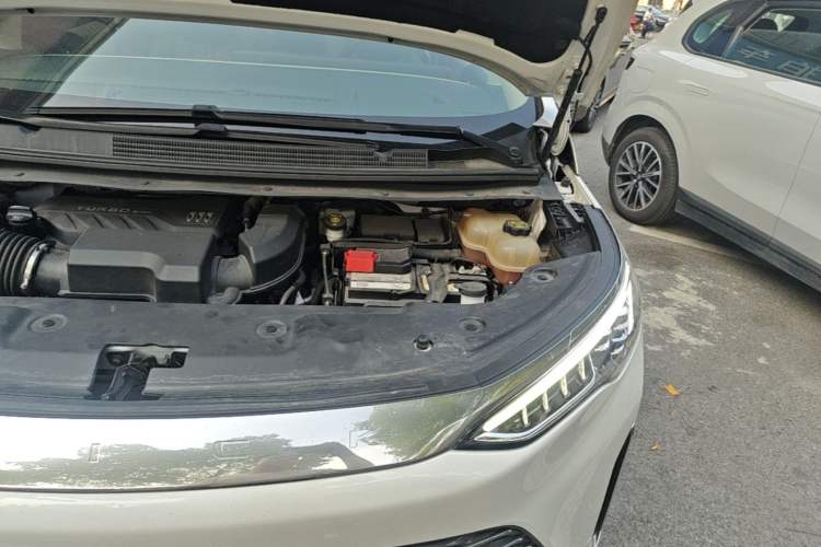 Used Buick Century 2023 2.0T Seven-Seater Deluxe Edition Engine Bay Left