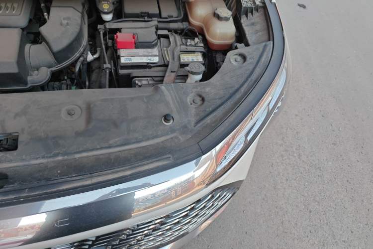 Used Buick Century 2023 2.0T Six-Seater Yinshi Edition Engine Bay Left