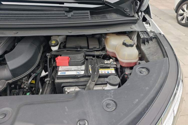 Used Buick Century 2023 2.0T Seven-Seater Yinshi Edition Engine Bay Left