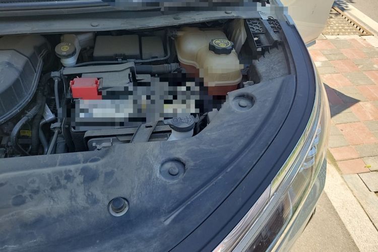 Used Buick Century 2023 2.0T Seven-Seater Deluxe Edition Engine Bay Left
