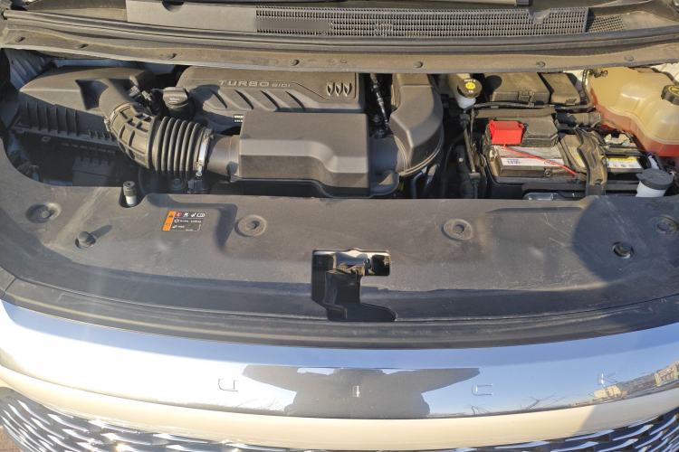 Used Buick Century 2023 2.0T Six-Seater Yinshi Edition Engine Bay