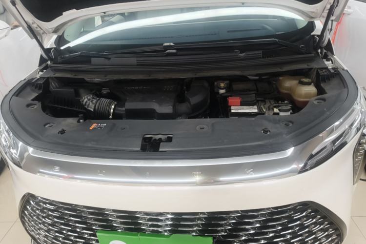 Used Buick Century 2023 2.0T Six-Seater Yinshi Edition Engine Bay