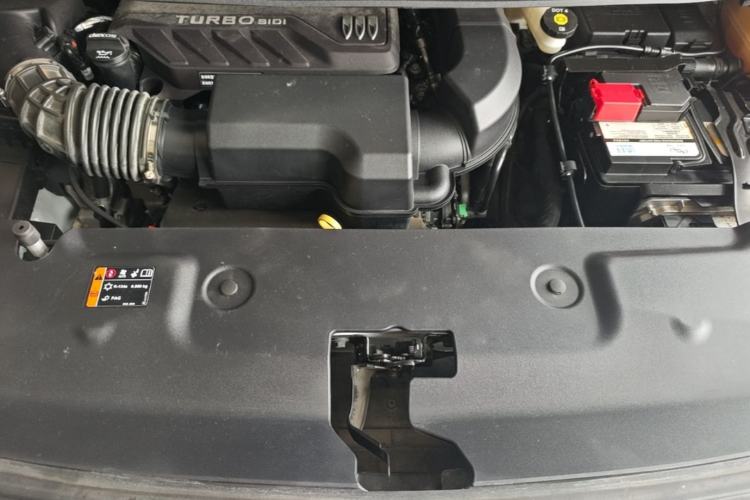Used Buick Century 2023 2.0T Six-Seater Yinshi Edition Engine Bay