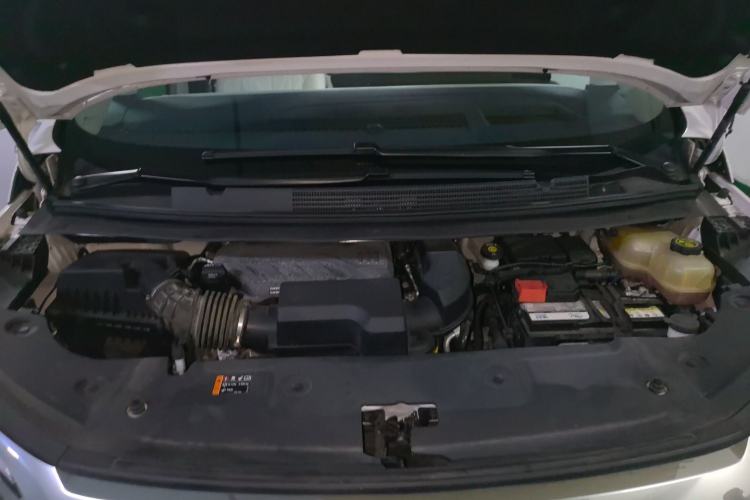 Used Buick Century 2023 2.0T Six-Seater Yinshi Edition Engine Bay
