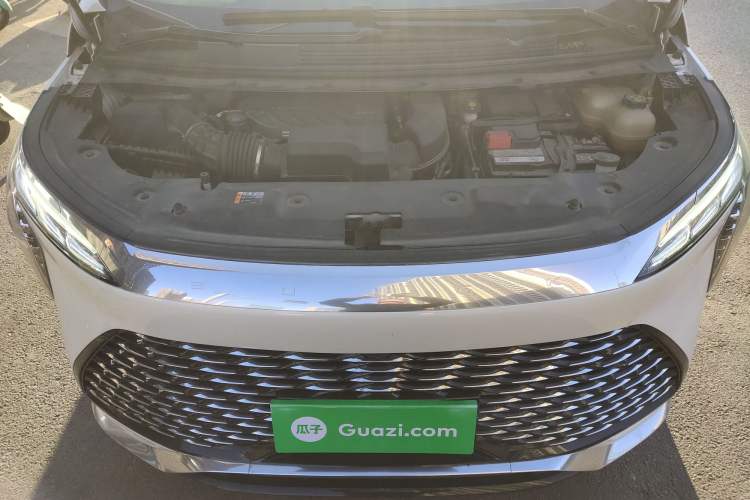 Used Buick Century 2023 2.0T Six-Seater Yinshi Edition Engine Bay