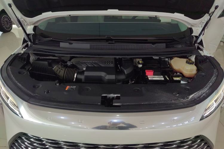 Used Buick Century 2023 2.0T Six-Seater Yinshi Edition Engine Bay