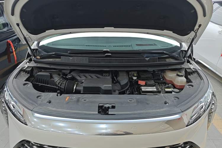 Used Buick Century 2023 2.0T Six-Seater Yinshi Edition Engine Bay