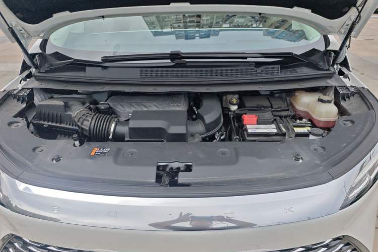 Used Buick Century 2023 2.0T Seven-Seater Yinshi Edition Engine Bay