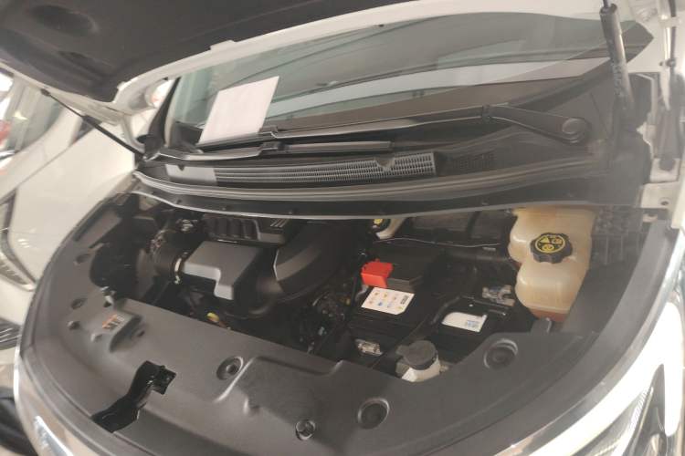 Used Buick Century 2023 2.0T Six-Seater Yinshi Edition Engine Bay