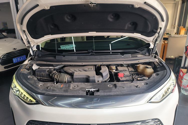 Used Buick Century 2023 2.0T Seven-Seater Deluxe Edition Engine Bay