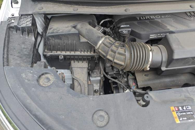 Used Buick Century 2023 2.0T Seven-Seater Yinshi Edition Engine Bay Right