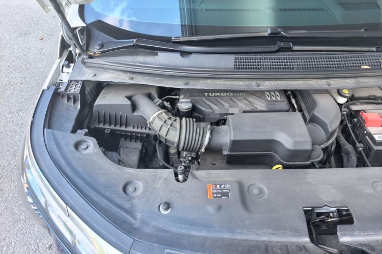 Used Buick Century 2023 2.0T Seven-Seater Yinshi Edition Engine Bay Right