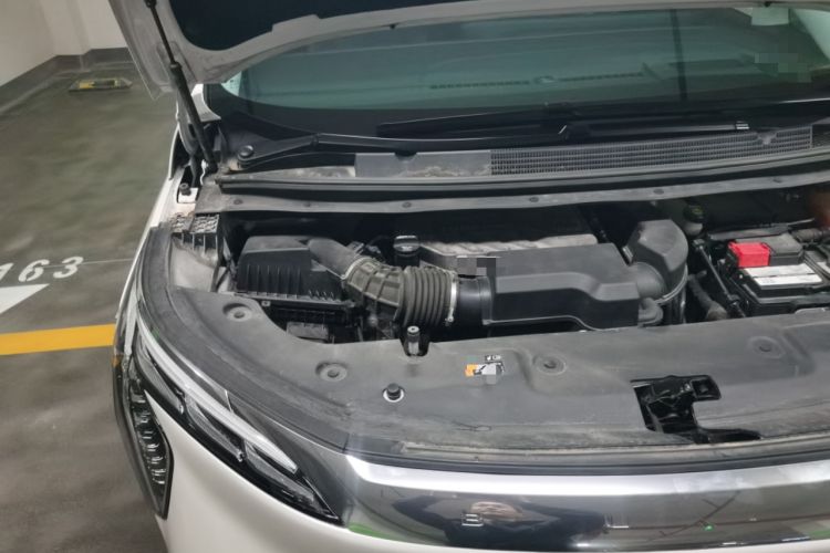 Used Buick Century 2023 2.0T Seven-Seater Yinshi Edition Engine Bay Right