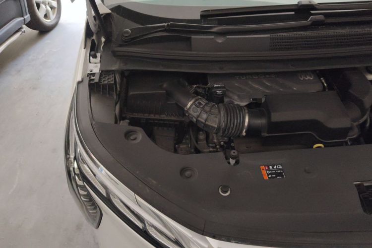 Used Buick Century 2023 2.0T Seven-Seater Yinshi Edition Engine Bay Right