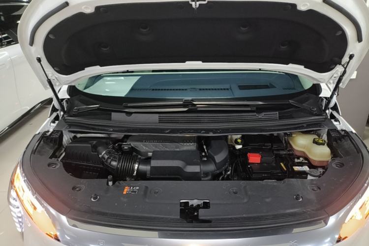 Used Buick Century 2023 2.0T Seven-Seater Yinshi Edition Engine Bay
