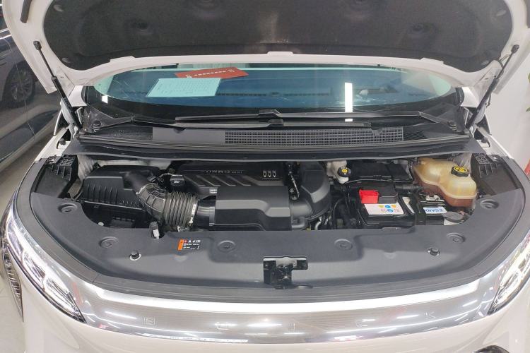 Used Buick Century 2023 2.0T Six-Seater Yinshi Edition Engine Bay