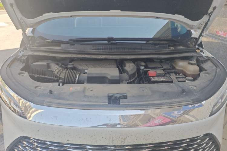 Used Buick Century 2023 2.0T Seven-Seater Yinshi Edition Engine Bay