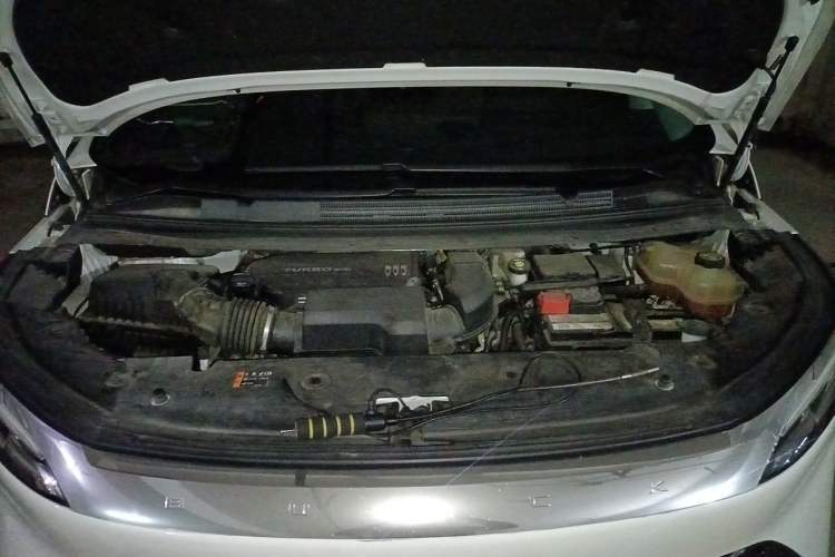 Used Buick Century 2023 2.0T Seven-Seater Yinshi Edition Engine Bay