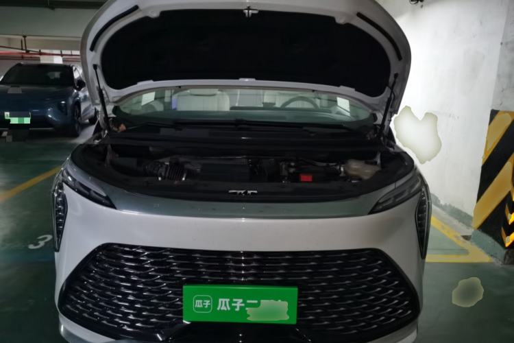 Used Buick Century 2023 2.0T Seven-Seater Yinshi Edition Engine Bay