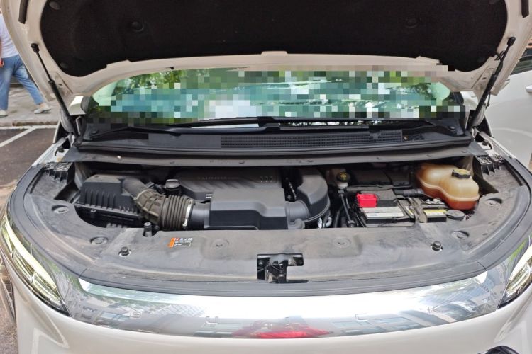 Used Buick Century 2023 2.0T Seven-Seater Yinshi Edition Engine Bay