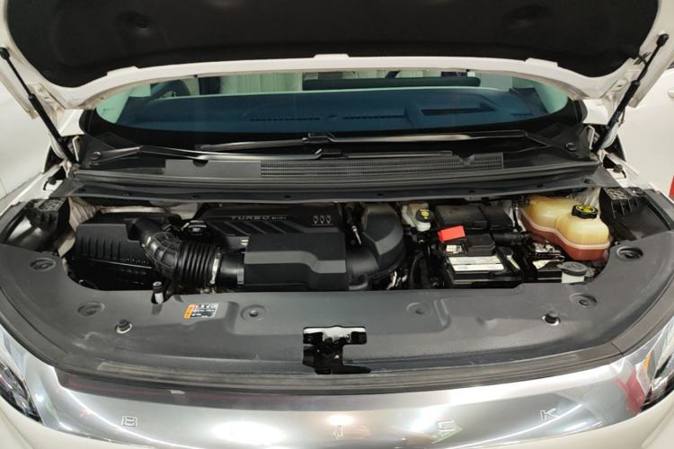 Used Buick Century 2023 2.0T Seven-Seater Yinshi Edition Engine Bay