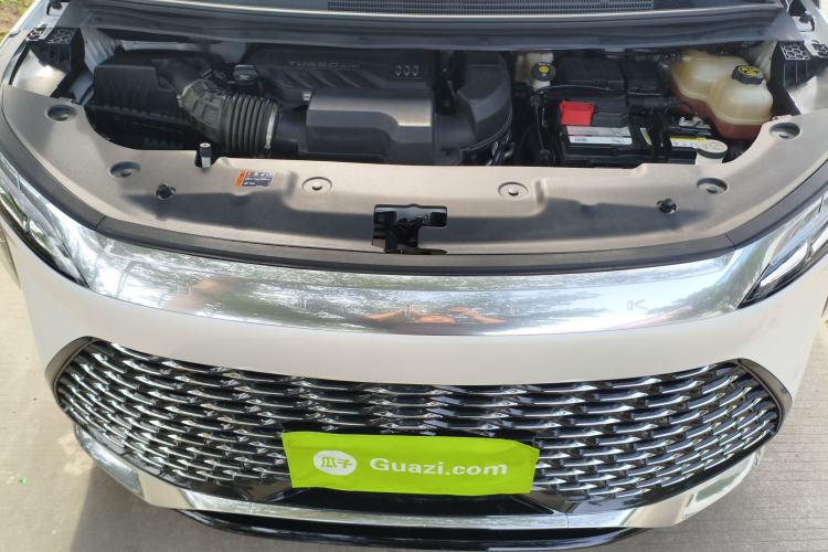 Used Buick Century 2023 2.0T Six-Seater Yinshi Edition Engine Bay