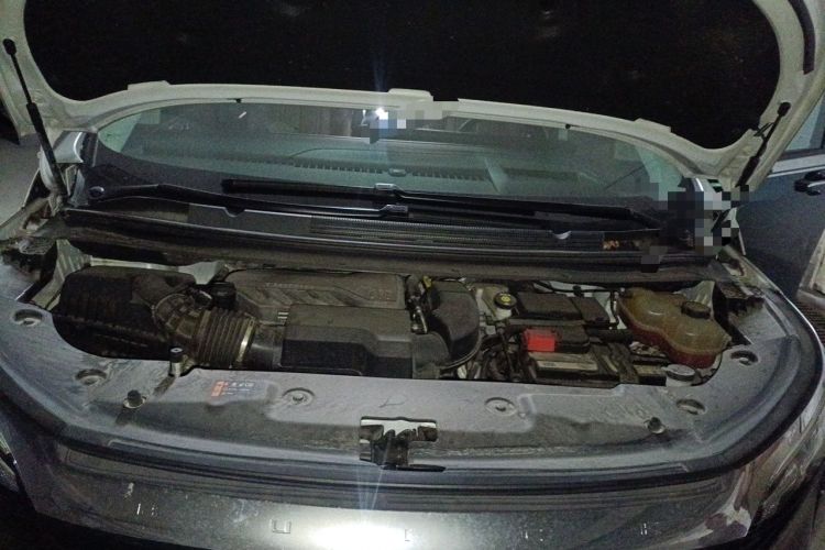 Used Buick Century 2023 2.0T Six-Seater Yinshi Edition Engine Bay