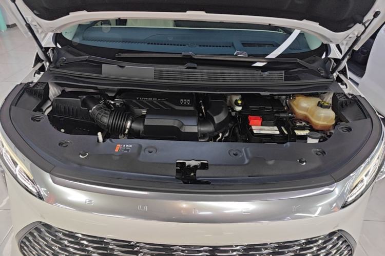 Used Buick Century 2023 2.0T Six-Seater Yinshi Edition Engine Bay