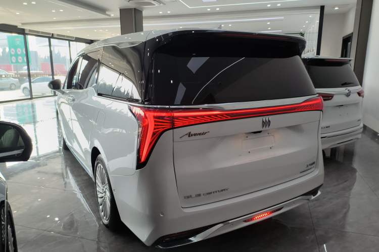 Used Buick Century 2023 2.0T Four-Seat Private Edition Exterior 2