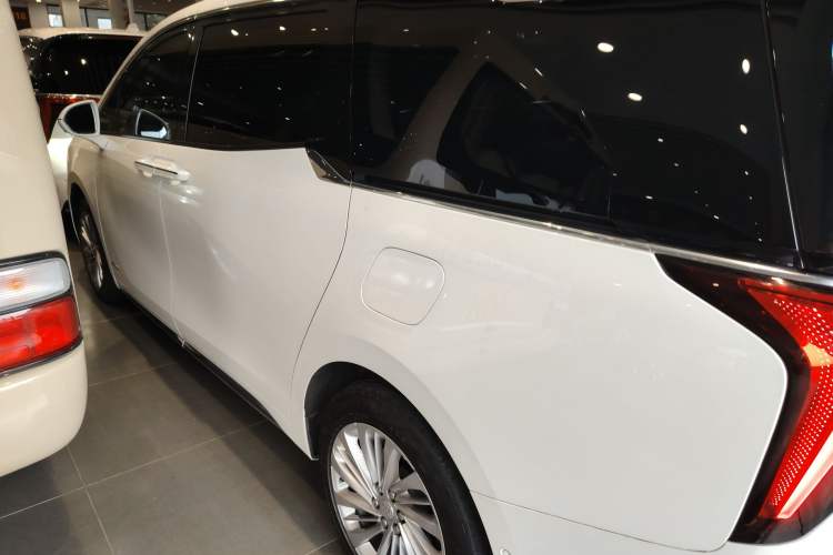Used Buick Century 2023 2.0T Six-Seater Yinshi Edition Exterior 3