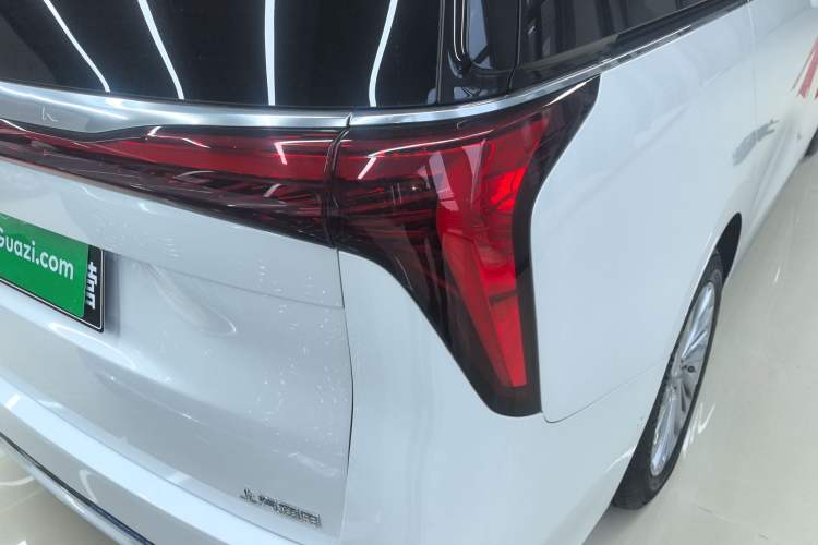 Used Buick Century 2023 2.0T Six-Seater Yinshi Edition Exterior 3