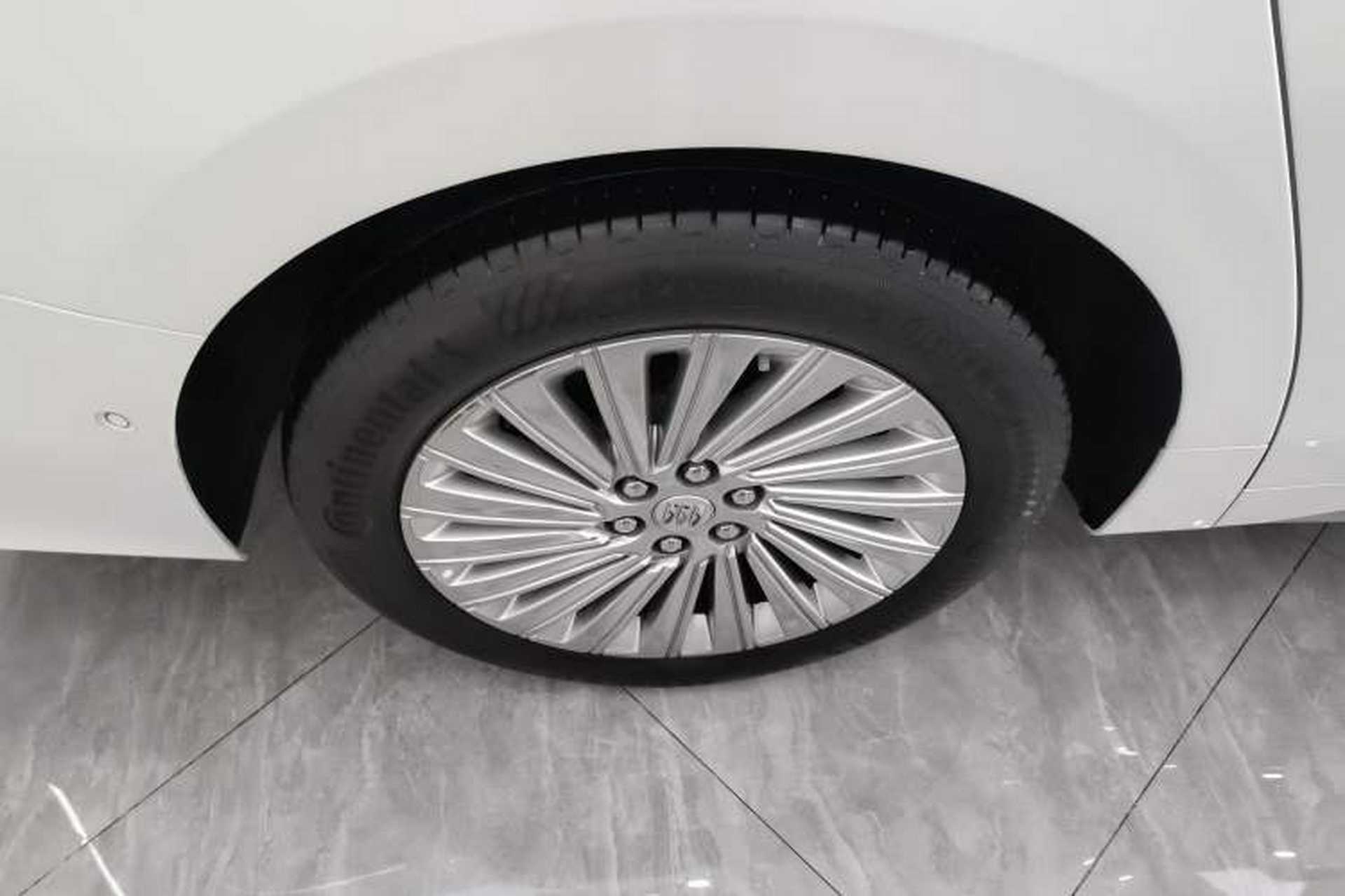 Used Buick Century 2023 2.0T Four-Seat Private Edition Exterior 3