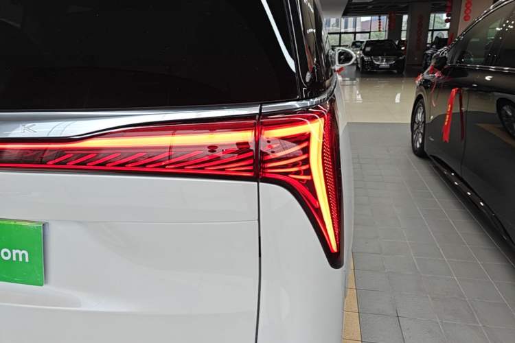 Used Buick Century 2023 2.0T Six-Seater Yinshi Edition Exterior 3